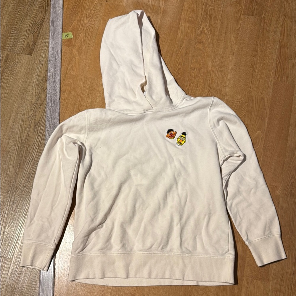 UT Uni Qlo Sesame Street Cream Hoodie